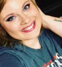 Amber Fountain's Instagram, Twitter & Facebook