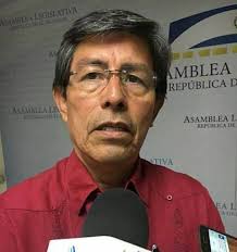 Politica|| BUKELE ES UN ABUSADOR, SEGÚN DIPUTADO DEL FMLN. El diputado  Rolando Mata, manifestó que es un abuso de poder por parte de él alcalde de  San Salvador Nayib Bukele, por retirar