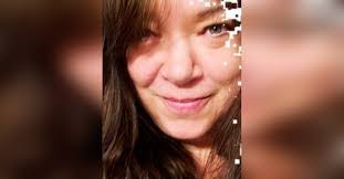 Julie Newcomb's Instagram, Twitter & Facebook