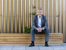 Socialdemokratiet udpegede i sidste uge lars weiss som overborgmester i københavn, efter frank jensen (s) valgte at trække sig fra posten på grund af anklager om seksuelle krænkelser. Estate Media Frank Jensen Traekker Sig Som Overborgmester Stopper I Politik