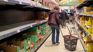 Cât de eficient este să purtăm mască chirurgicală. Romania MÄƒrirea È™i DecÄƒderea Spaimei De Coronavirus Romania Dw 02 03 2020