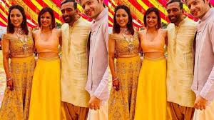 The singer has now shared the first pictures from her wedding, also informing that her father is on the road to recovery. Robin Uthappa Graced The Wedding