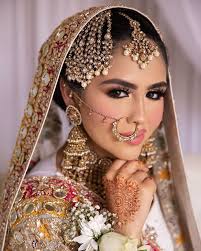 You can find some amazing photo shoot in this post with bridal featured jewelry set as well. Stunning Pakistani Bridal Jewellery Ideas You Must Pin Down Right Away