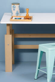 Hohenverstellbarer Kinder Schreibtisch Aus Buche Kids Town Kinder Schreibtisch Kinderschreibtisch Schreibtisch