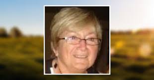 Linda Carman's Instagram, Twitter & Facebook