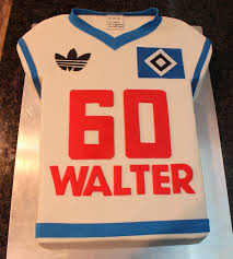 Gerade wenn es in der bundesliga mal nicht so gut läuft, ist es zeit für eine torte als mentale unterstützung für den persönlichen lieblingsverein. Sallys Tortenwelt Und Kochwelt