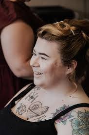 Tia Tilley's Instagram, Twitter & Facebook