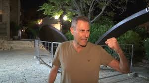 Geller has been an illusionist and performer for about four decades now. Uri Geller Shows Off Giant Spoon Youtube