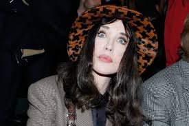 See more ideas about isabelle adjani, french actress, actresses. Isabelle Adjani Pourquoi Elle Avait Abandonne Un Role Tele Star