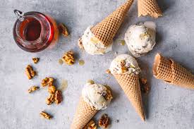 Maple Walnut Ice Cream Foodlovin Eiscreme Walnusseis Und Milcheis