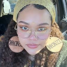 Dale Blocker's Instagram, Twitter & Facebook