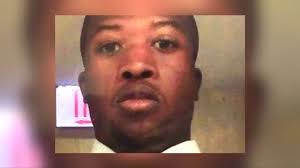 Chicago security guard fatally shot by police as he held down shooting  suspect: lawsuit