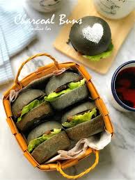 竹炭面包 charcoal buns butter flour me 爱的心灵之约 ขนมป ง