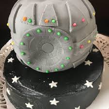 Habe mir ganz tollkühn vorgenommen. Star Wars Torte Insas Hexenkuche