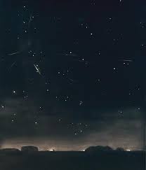 Zoek naar goedkope zomerbanden, winterbanden en vierseizoenenbanden bij tientallen online bandenwinkels. 12 Ideeen Over Vallende Sterren Vallende Sterren Sterren Meteorenregen