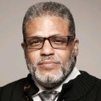 Mari Wilkins's Instagram, Twitter & Facebook