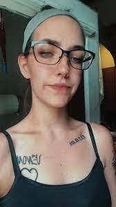 Betsy Bissett's Instagram, Twitter & Facebook