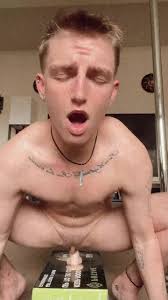 FTM play his dildo - ThisVid.com