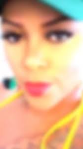 I love a Getaway to any Island… especially #Jamaica , Pretty girls look  good in fitted caps 😍, #hairxscape #tamikiaharris #XscapeTravel  @xscapetravel.tickets