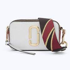 Marc Jacobs сумки в молодёжном стиле: свобода самовыражения и яркий акцент в образе