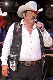 Los invasores de nuevo leon are a storied norteño group from monterrey, mexico. Reportan Grave A Lalo Mora Pero Estable