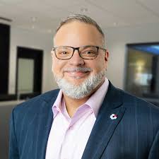 Scott Dougan's Instagram, Twitter & Facebook