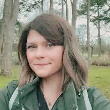 Ashley Lingle's Instagram, Twitter & Facebook