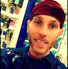 Love my lil slider 🛹 #dnaskate