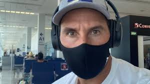 Más de 1,3 millones de personas en siete comunas de santiago están bajo cuarentena total desde las calles de las comunas de santiago centro, lo barnechea, las condes, vitacura, providencia. 2fdztbp33clnom