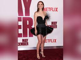 Natalie Portman Ditches Ring At Premiere After Husbands Affair: Photo