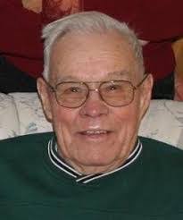 Lori Lundquist's Instagram, Twitter & Facebook