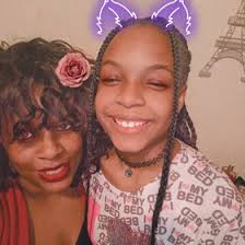 Ebony Simmons (fashionde04)