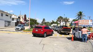 Reabren paso en calles cercanas al Hemiciclo previo al Festival del Mar en Coatzacoalcos