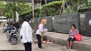 Dia akan menghadapi banyak banget rintangan, tapi sudah terlalu jauh untuk kembali. Blusukan Mensos Tri Rismaharini Disebut Sebagai Drama Korea 3 Babak Yang Sad Ending Ratu Drama Tribun Sumsel