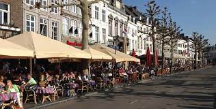 On july 7th, 8th, 9th, 10th, 14th, 15th, 16th, 17th, 21st, 22nd, 23rd, 24th, 29th and 30th of july 2022! Welk Cafe Aan Het Vrijthof In Maastricht Past Bij Jou