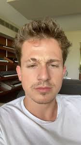 SWEET SELFIE FROM TWITTER! 🤳💕...