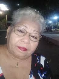 Hoy tocó vestimenta de papá para la graduación de la universidad de mi hija  mayor