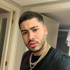 Kevin kawan de azevedo (born september 15, 1998), better known as kevinho, is a brazilian singer and songwriter. Kevinho Mc Kevinho Lyrics And Tracklist Genius
