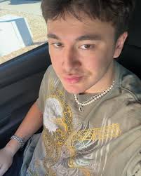 Izzy Vigil's Instagram, Twitter & Facebook