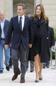 She was a supermodel, then he fell foul of the law this year, sentenced to three. Drei Statt Zweisamkeit Carla Bruni Und Nicolas Sarkozy Sind Am 19 Oktober Eltern Einer Kleinen Tochter Geworden Schwarzwalder Bote
