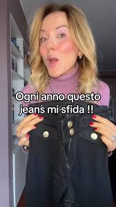 Avete presente la prova del 9 ?, #ecco esiste anche la prova del jeans che  è la mia personale sfida affinché all’arrivo dell’autunno io possa  indossare questo modello di jeans flare che adoro 💕, ...