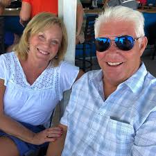 Best place to watch NFL games with good food?