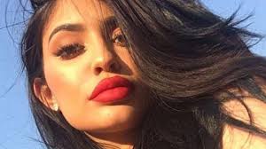 #kylie jenner lipkit #kylie jenner lipgloss #literally gloss. Kylie Jenner Shares 3 Step Lip Kit Tutorial On How To Achieve Her Perfect Pout Entertainment Tonight