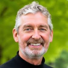 After five incredible years as co-founder and CEO of Sternum, it's time for  me to step into a new role and pass the baton. This journey has been  nothing short of amazing.