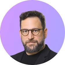 Ep #132: Trust Crisis: Why B2B Sales Are Changing ft. Manuel Hartmann  (Founder & CEO, SalesPlaybook)