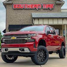 Southerntire With This 2019 Chevrolet Silverado High Country With A 7 Rough Country Lift Kit 35s Toyo Silverado High Country Chevrolet Silverado Silverado