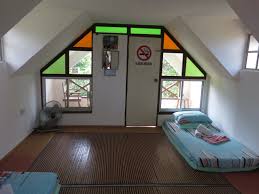 Terletak di lokasi yang strategik dengan jarak hanya 5 minit dari pekan sabak bernam & sungai besar di taman air manis, sabak bernam, homestay damai lestari 2 kami adalah satu destinasi yang ideal untuk penginapan majlis perkahwinan, perjumpaan keluarga, atau sekadar ingin merasai pengalaman. Pinang Sari Homestay Sabak Bernam Pokok Kelapa