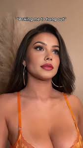 Wanna hangout with me? 😁