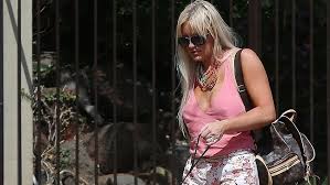 We will update brynne edelsten's height, weight, body measurements, eye. Brynne Edelsten Shows Off Her Slim Figure In Skyscraper Heels Herald Sun