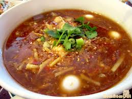 Braised sea cucumber with shiitake mushrooms & tendon in claypot 花菇海参蹄跟煲. Thai Boom Palms Ca Nom Nom Cat